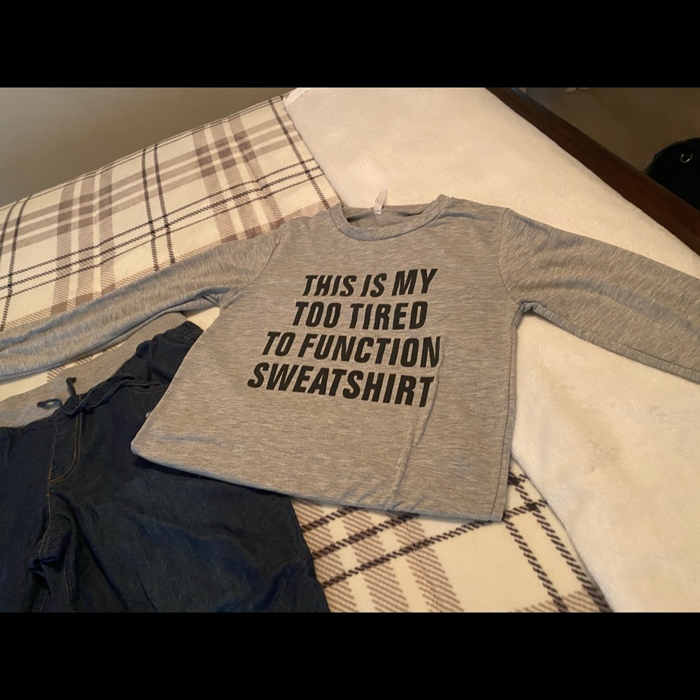 Sweatshirt
